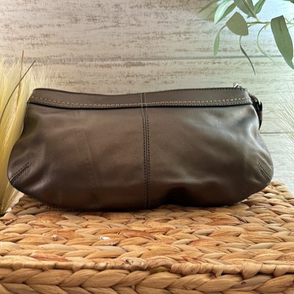 Beautiful Leather Coach Wristlet - Picture 4 of 7